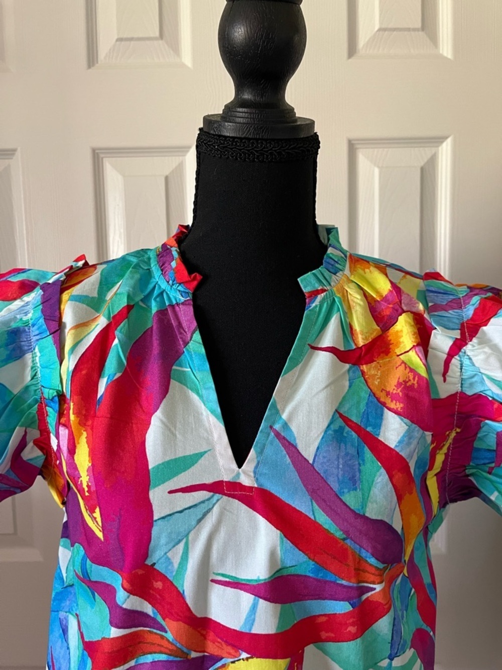 Maude Vivante Marine Flora Tropical Print Blouse Medium NWT - Picture 3 of 9